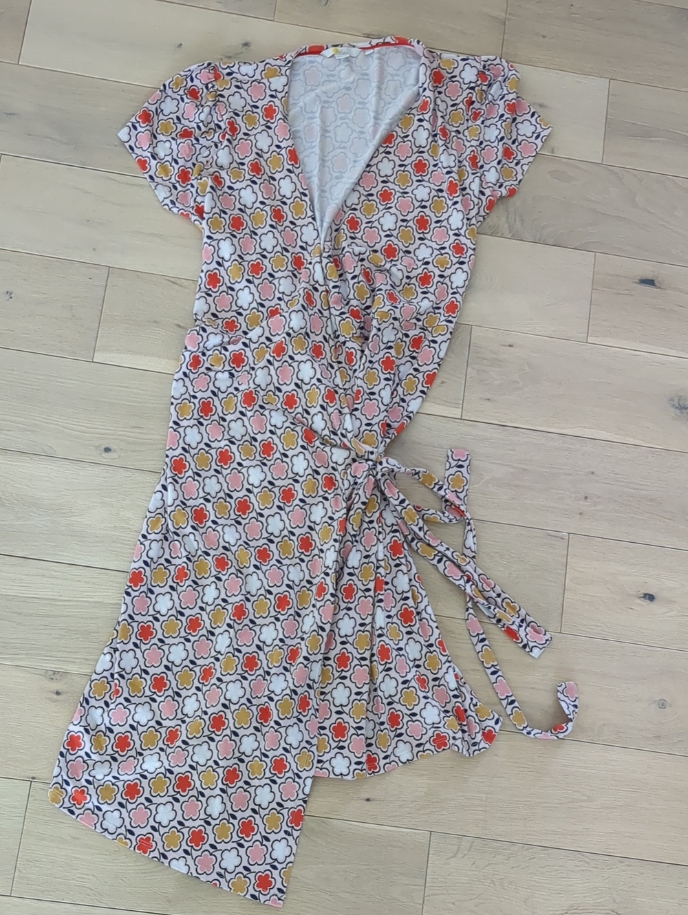 12 Boden Floral Flower Print True Wrap Dress